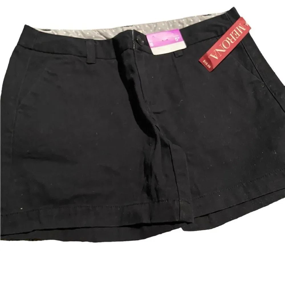 Marina size 6 black flat front new with tags